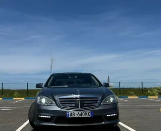Autohuur Mercedes-Benz S-Class #10236 Automatisch in Durrës, uitgerust met 3,2L motor ➤ Van Besart in Albanië.