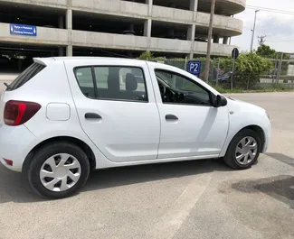 Verhuur Dacia Sandero. Economy, Comfort Auto te huur in Albanië ✓ Borg van Borg van 150 EUR ✓ Verzekeringsmogelijkheden TPL, CDW, FDW, Buitenland.