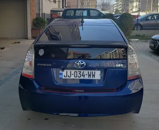 Toyota Prius 2011 beschikbaar voor verhuur in Tbilisi, met een kilometerlimiet van onbeperkt.