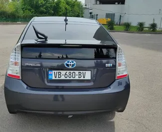 Autohuur Toyota Prius 2010 in in Georgië, met Hybride brandstof en 120 pk ➤ Vanaf 62 GEL per dag.