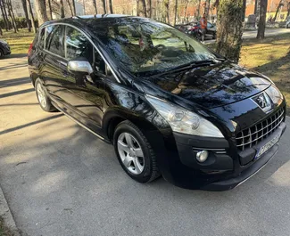 Vooraanzicht van een huurauto Peugeot 3008 in Budva, Montenegro ✓ Auto #10248. ✓ Transmissie Automatisch TM ✓ 0 beoordelingen.