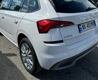 Verhuur Skoda Kamiq. Comfort, Crossover Auto te huur in Albanië ✓ Borg van Borg van 300 EUR ✓ Verzekeringsmogelijkheden TPL, SCDW, FDW, Diefstal, Buitenland, Jonge, Geen storting.