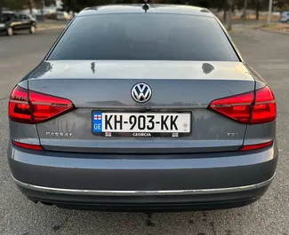 Autohuur Volkswagen Passat 2016 in in Georgië, met Benzine brandstof en 180 pk ➤ Vanaf 110 GEL per dag.