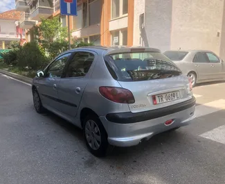 Benzine motor van 1,2L van Peugeot 206 2005 te huur in Tirana.