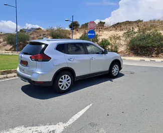 Benzine motor van 2,0L van Nissan X-Trail 2022 te huur in Limassol.