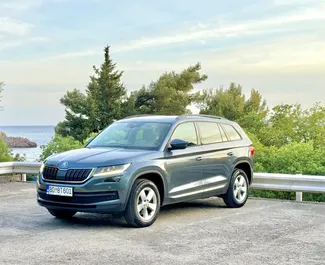 Vooraanzicht van een huurauto Skoda Kodiaq in Budva, Montenegro ✓ Auto #10212. ✓ Transmissie Automatisch TM ✓ 1 beoordelingen.