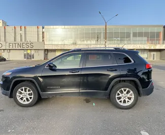 Benzine motor van 3,2L van Jeep Cherokee 2015 te huur in Koetaisi.