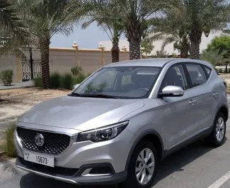 Vooraanzicht van een huurauto MG ZS in Dubai, Verenigde Arabische Emiraten ✓ Auto #10024. ✓ Transmissie Automatisch TM ✓ 0 beoordelingen.