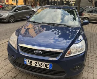 Vooraanzicht van een huurauto Ford Focus in Durrës, Albanië ✓ Auto #10233. ✓ Transmissie Handmatig TM ✓ 0 beoordelingen.