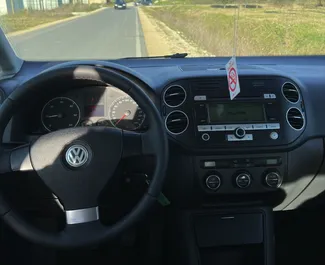 Verhuur Volkswagen Golf Plus. Economy, Comfort, Minivan Auto te huur in Albanië ✓ Borg van Zonder Borg ✓ Verzekeringsmogelijkheden TPL.