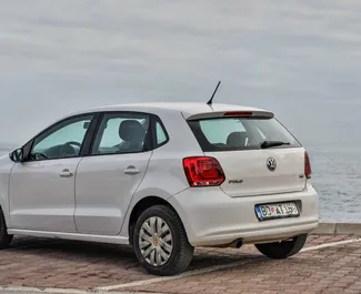 Autohuur Volkswagen Polo 2014 in in Montenegro, met Benzine brandstof en 100 pk ➤ Vanaf 25 EUR per dag.