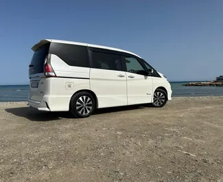 Autohuur Nissan Serena 2018 in in Cyprus, met Hybride brandstof en 146 pk ➤ Vanaf 30 EUR per dag.