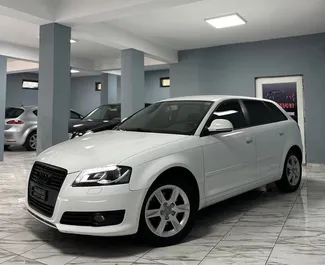 Vooraanzicht van een huurauto Audi A3 in Saranda, Albanië ✓ Auto #6978. ✓ Transmissie Automatisch TM ✓ 1 beoordelingen.