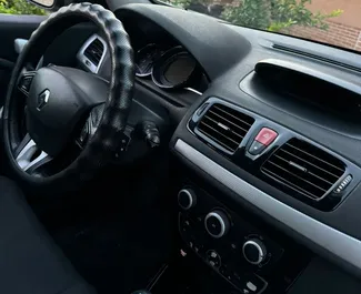 Verhuur Renault Megane SW. Comfort Auto te huur in Albanië ✓ Borg van Borg van 150 EUR ✓ Verzekeringsmogelijkheden TPL, CDW, SCDW, Buitenland.