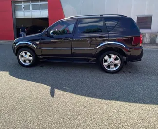 Autohuur SsangYong Rexton 2006 in in Albanië, met Diesel brandstof en 130 pk ➤ Vanaf 25 EUR per dag.