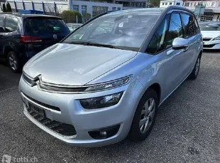 Vooraanzicht van een huurauto Citroen C4 Grand Picasso in Tirana, Albanië ✓ Auto #10501. ✓ Transmissie Automatisch TM ✓ 0 beoordelingen.