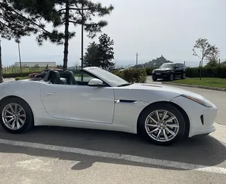 Benzine motor van 3,0L van Jaguar F-Type 2015 te huur in Tbilisi.