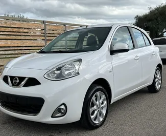 Vooraanzicht van een huurauto Nissan Micra in Mytilene, Griekenland ✓ Auto #10554. ✓ Transmissie Handmatig TM ✓ 0 beoordelingen.