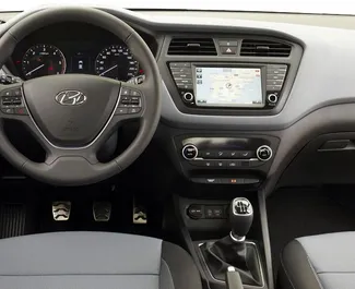 Vooraanzicht van een huurauto Hyundai i20 in Istanbul, Turkije ✓ Auto #3174. ✓ Transmissie Automatisch TM ✓ 2 beoordelingen.