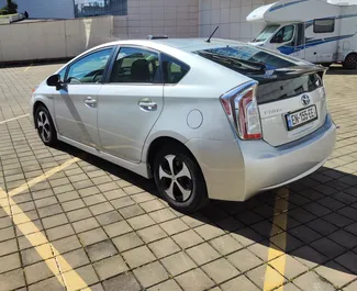 Autohuur Toyota Prius 2014 in in Georgië, met Hybride brandstof en 98 pk ➤ Vanaf 40 GEL per dag.