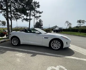 Jaguar F-Type 2015 beschikbaar voor verhuur in Tbilisi, met een kilometerlimiet van 200 km/dag.