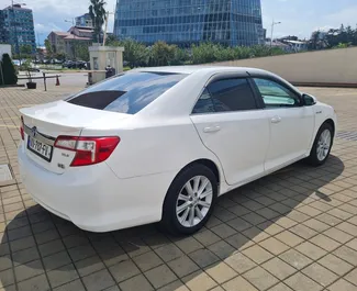 Autohuur Toyota Camry 2014 in in Georgië, met Hybride brandstof en 154 pk ➤ Vanaf 85 GEL per dag.