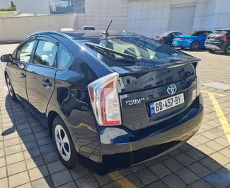 Verhuur Toyota Prius. Economy, Comfort Auto te huur in Georgië ✓ Borg van Borg van 280 GEL ✓ Verzekeringsmogelijkheden TPL, SCDW.