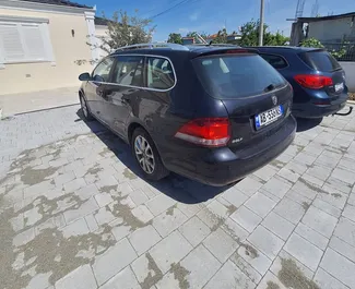 Autohuur Volkswagen Golf Variant 2010 in in Albanië, met Benzine brandstof en 100 pk ➤ Vanaf 29 EUR per dag.