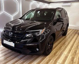 Autohuur Honda Pilot 2021 in in Armenië, met Benzine brandstof en 280 pk ➤ Vanaf 105 USD per dag.