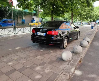 Autohuur Volkswagen Jetta #10599 Automatisch in Tirana, uitgerust met 2,0L motor ➤ Van Oltjon in Albanië.