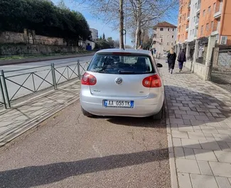 Autohuur Volkswagen Golf 5 2007 in in Albanië, met Diesel brandstof en 104 pk ➤ Vanaf 21 EUR per dag.