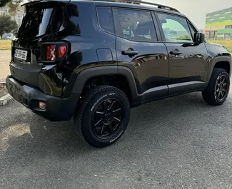 Autohuur Jeep Renegade 2016 in in Georgië, met Benzine brandstof en 184 pk ➤ Vanaf 110 GEL per dag.