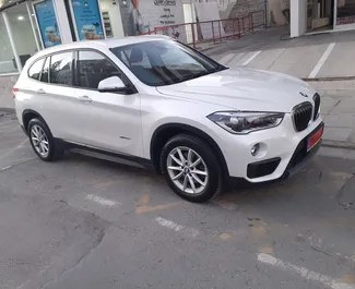 Vooraanzicht van een huurauto BMW X1 in Limassol, Cyprus ✓ Auto #10642. ✓ Transmissie Automatisch TM ✓ 0 beoordelingen.