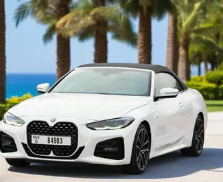 Vooraanzicht van een huurauto BMW 420i Cabrio in Dubai, Verenigde Arabische Emiraten ✓ Auto #10535. ✓ Transmissie Automatisch TM ✓ 0 beoordelingen.