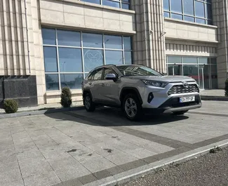 Autohuur Toyota Rav4 2024 in in Georgië, met Benzine brandstof en 160 pk ➤ Vanaf 180 GEL per dag.