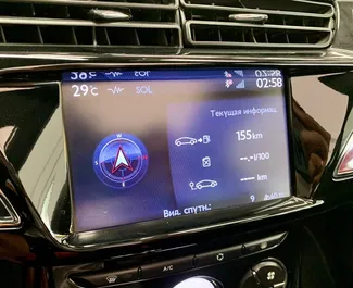 Citroen DS3 2014 beschikbaar voor verhuur in Barcelona, met een kilometerlimiet van 250 km/dag.