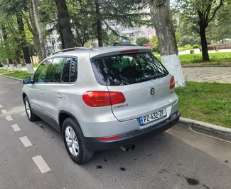 Verhuur Volkswagen Tiguan. Comfort, Crossover Auto te huur in Georgië ✓ Borg van Zonder Borg ✓ Verzekeringsmogelijkheden TPL, CDW, FDW, Passagiers, Diefstal.