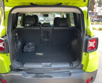 Jeep Renegade 2019 beschikbaar voor verhuur in Tbilisi, met een kilometerlimiet van 250 km/dag.