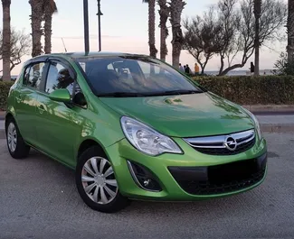 Vooraanzicht van een huurauto Opel Corsa in Barcelona, Spanje ✓ Auto #10756. ✓ Transmissie Automatisch TM ✓ 0 beoordelingen.