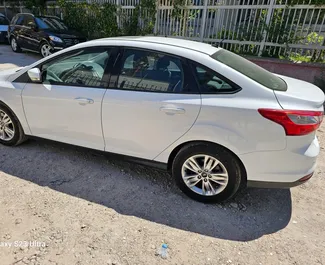 Autohuur Ford Focus 2015 in in Albanië, met Benzine brandstof en 105 pk ➤ Vanaf 25 EUR per dag.