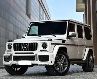 Vooraanzicht van een huurauto Mercedes-Benz G500 in Bakoe, Azerbeidzjan ✓ Auto #10778. ✓ Transmissie Automatisch TM ✓ 0 beoordelingen.