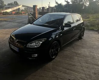 Autohuur Hyundai i30 2010 in in Albanië, met Diesel brandstof en 80 pk ➤ Vanaf 28 EUR per dag.