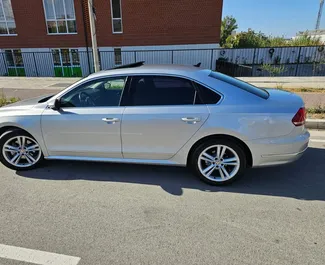 Autohuur Volkswagen Passat #7446 Automatisch in Tirana, uitgerust met 2,0L motor ➤ Van Ilir in Albanië.