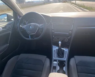 Verhuur Volkswagen Golf 7. Economy, Comfort Auto te huur in Albanië ✓ Borg van Borg van 200 EUR ✓ Verzekeringsmogelijkheden CDW, SCDW, Buitenland, Jonge.