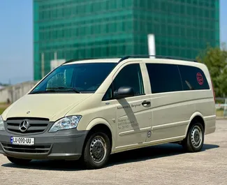 Vooraanzicht van een huurauto Mercedes-Benz Vito in Koetaisi, Georgië ✓ Auto #8490. ✓ Transmissie Handmatig TM ✓ 0 beoordelingen.