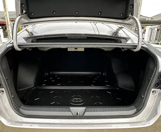 Interieur van Toyota Yaris Ativ te huur in Thailand. Een geweldige auto met 5 zitplaatsen en een Automatisch transmissie.