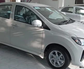 Vooraanzicht van een huurauto Perodua Bezza op Mauritius Luchthaven, Mauritius ✓ Auto #10882. ✓ Transmissie Automatisch TM ✓ 0 beoordelingen.