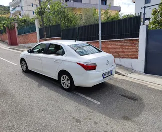 Verhuur Citroen Elysee. Economy, Comfort Auto te huur in Albanië ✓ Borg van Zonder Borg ✓ Verzekeringsmogelijkheden TPL, Buitenland.