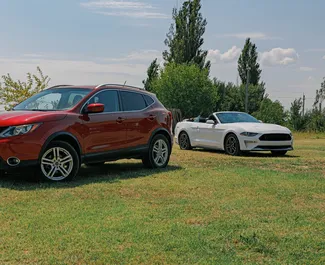 Benzine motor van 2,0L van Nissan Qashqai 2018 te huur in Tbilisi.