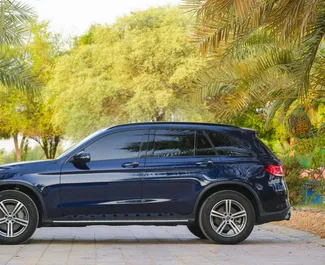 Verhuur Mercedes-Benz GLC300. Comfort, Premium, Crossover Auto te huur in de VAE ✓ Borg van Zonder Borg ✓ Verzekeringsmogelijkheden TPL, SCDW, Passagiers, Diefstal, Geen storting.